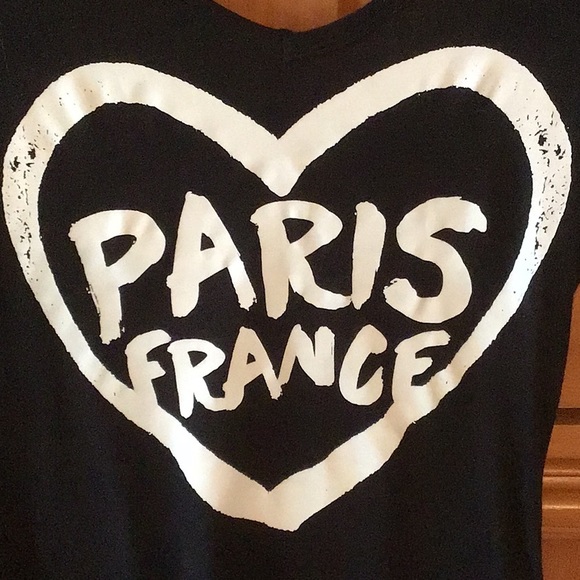 Rue21 Paris France Heart open back Tshirt Sz small - Picture 3 of 5